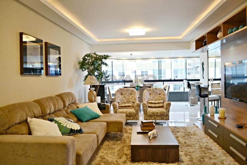Apartamento 3 Dormitórios