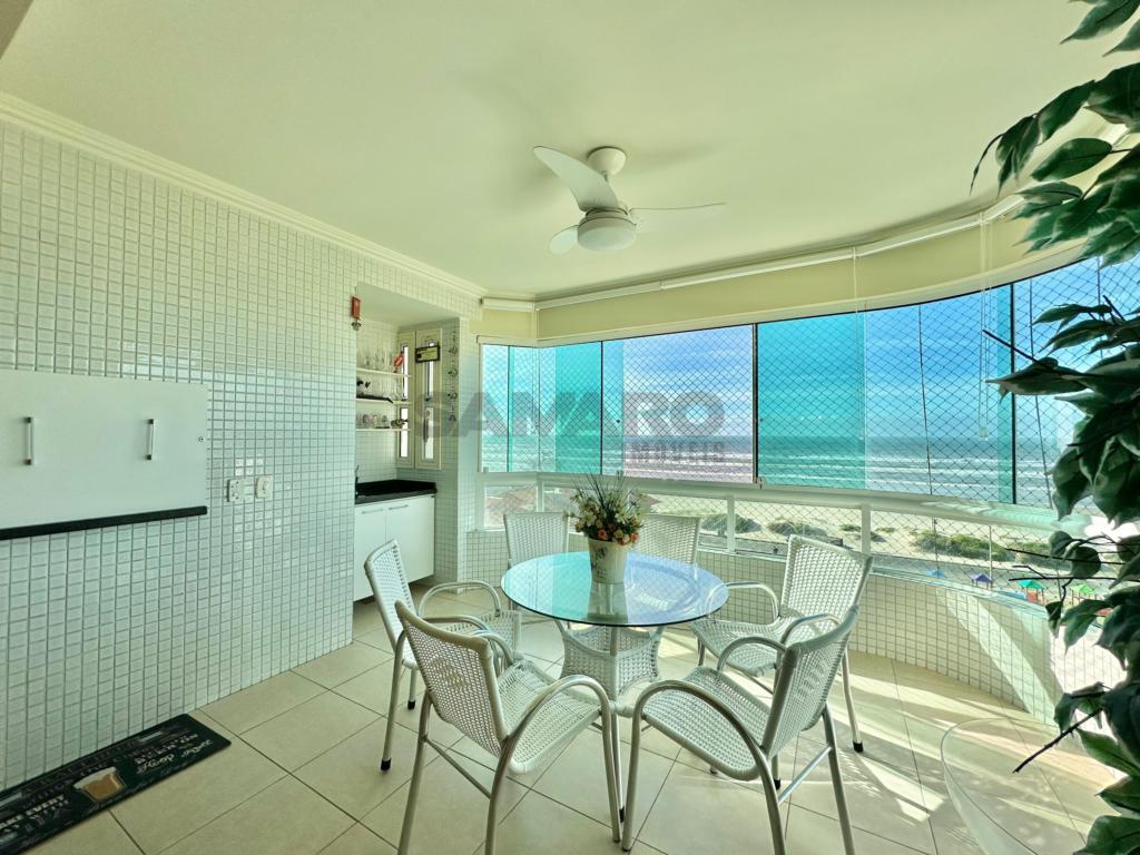 Apartamento 3 Dormitórios