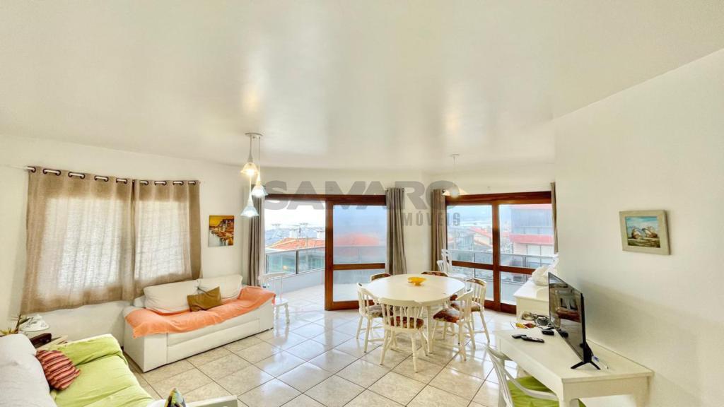 Apartamento 3 Dormitórios