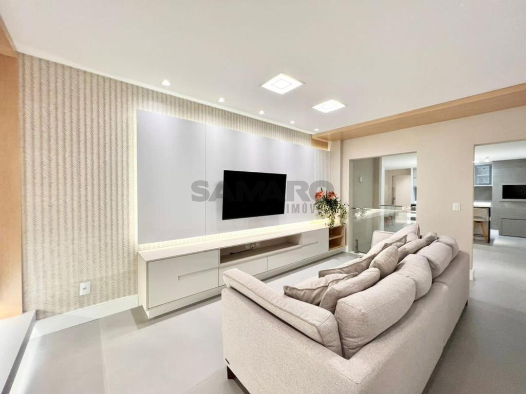 Apartamento 3 Dormitórios