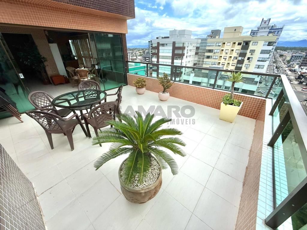 Apartamento 4 Dormitórios