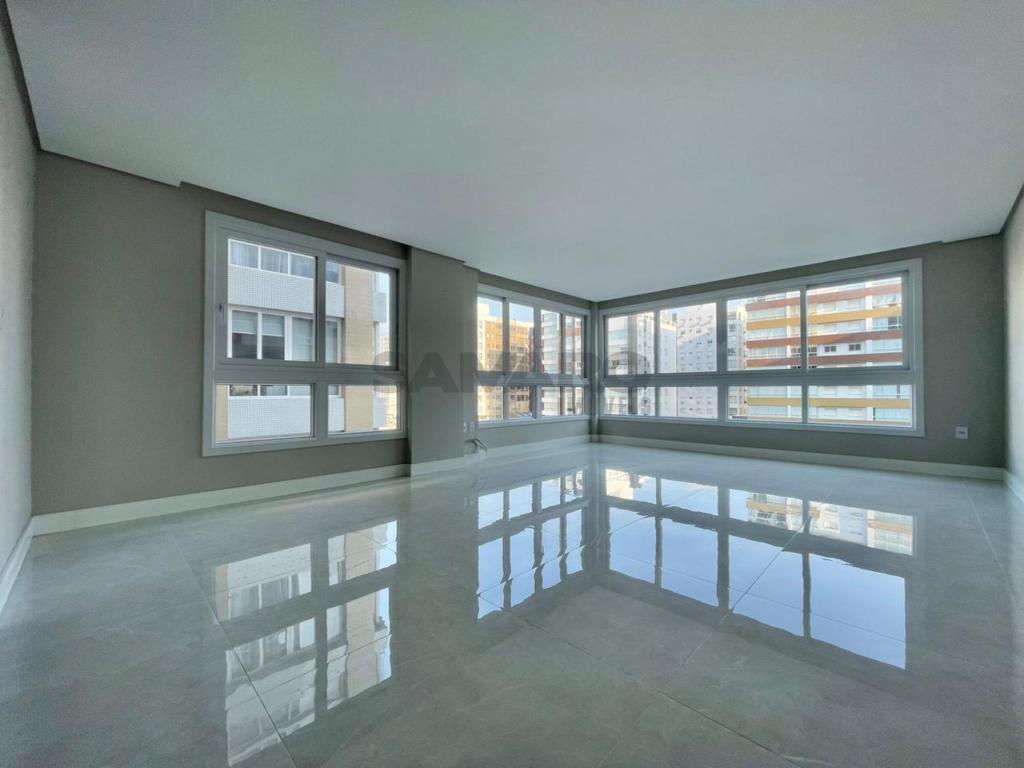 Apartamento 3 Dormitórios