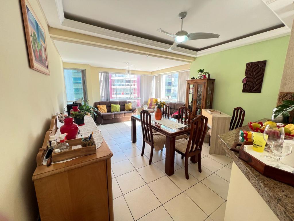 Apartamento 3 Dormitórios