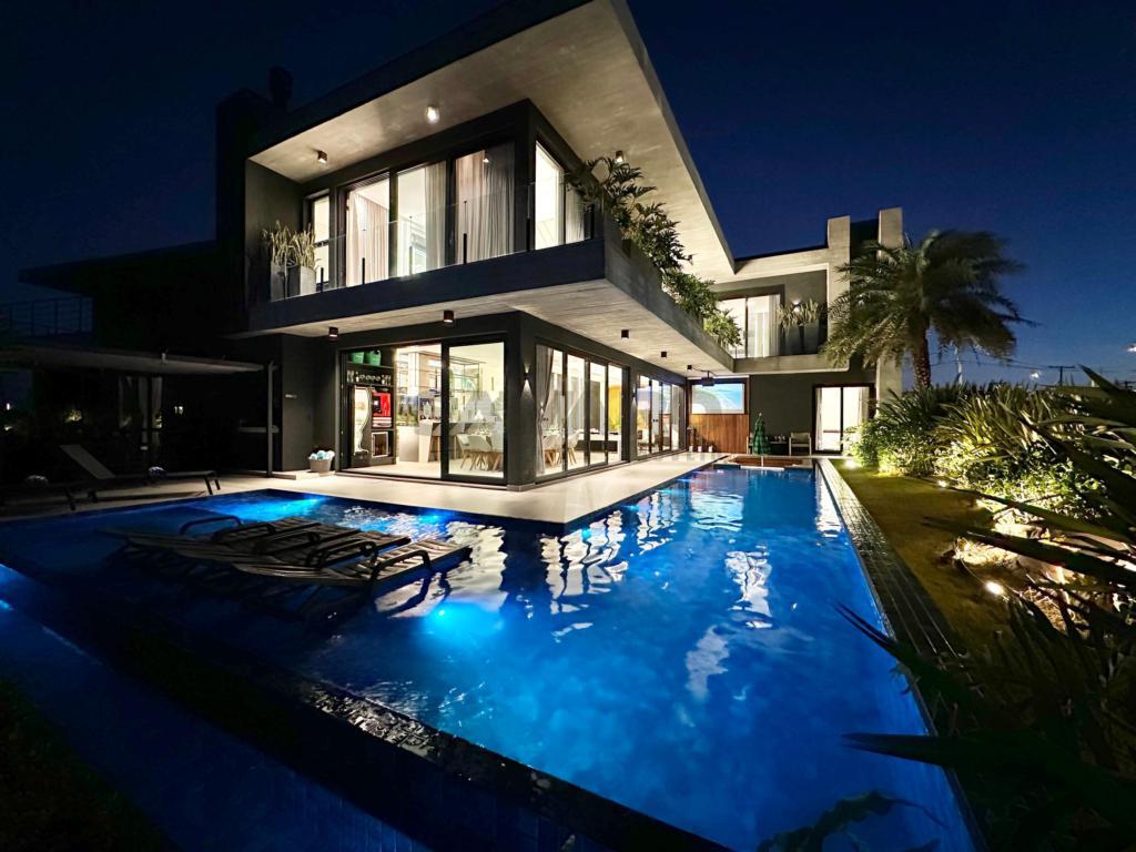 Casas e Sobrados em Condomínio Fechado