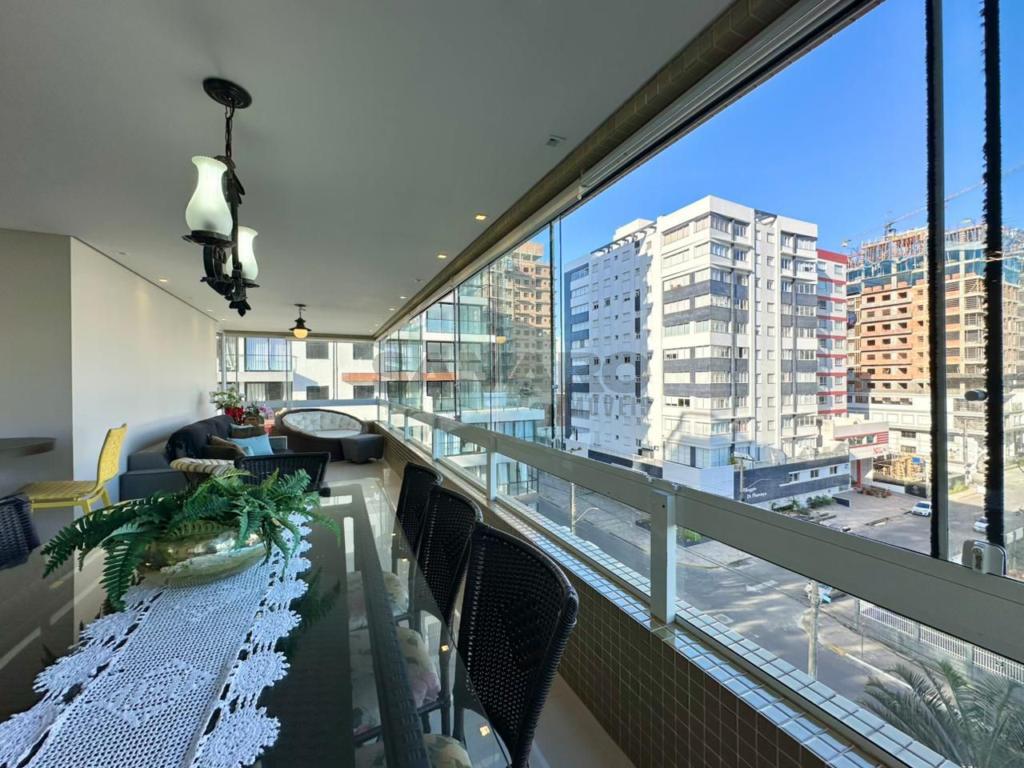 Apartamento 3 Dormitórios