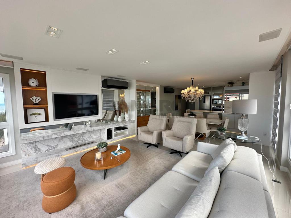 Apartamento 3 Dormitórios