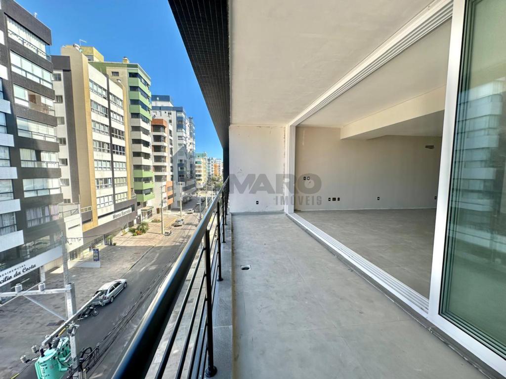 Apartamento 3 Dormitórios