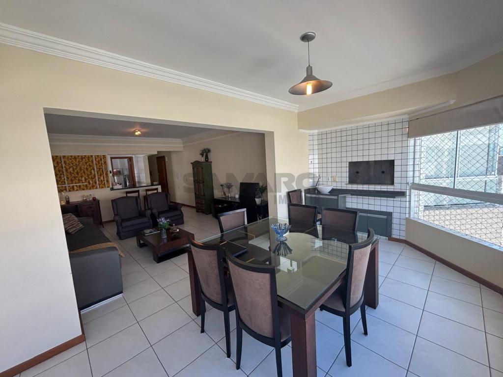 Apartamento 3 Dormitórios