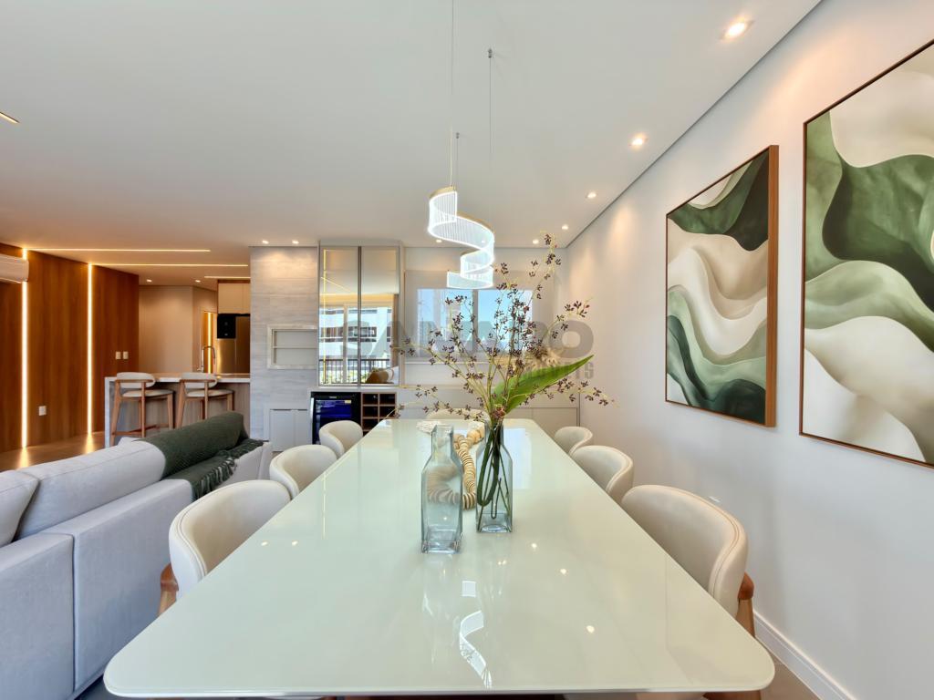 Apartamento 3 Dormitórios