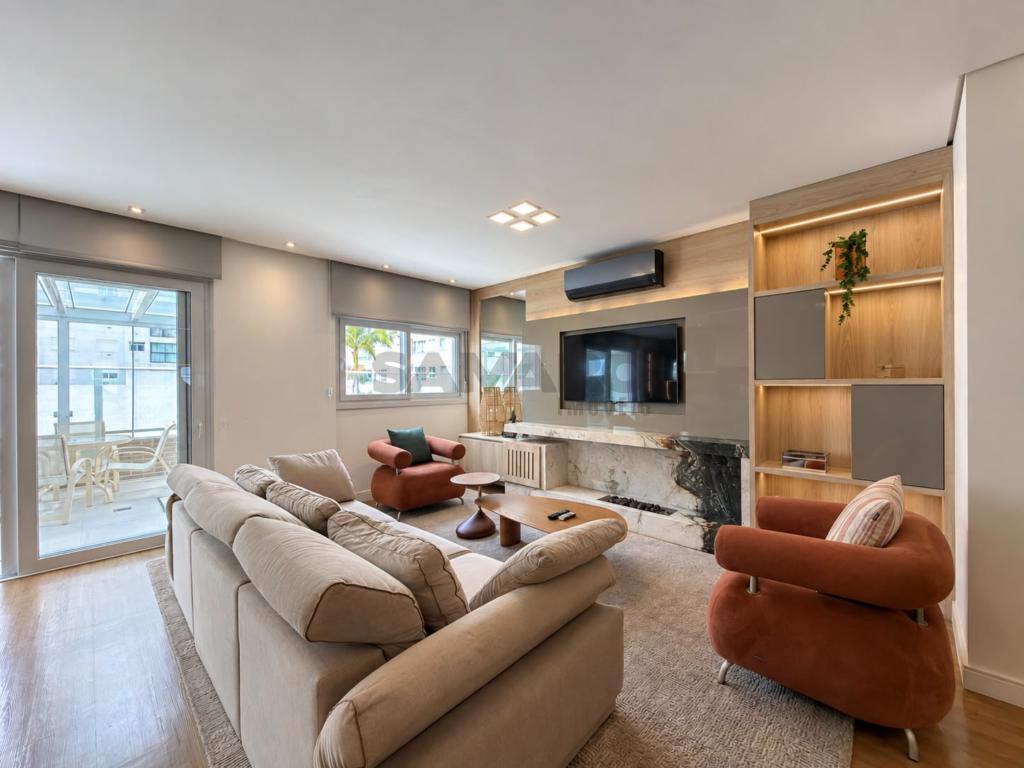 Apartamento 3 Dormitórios