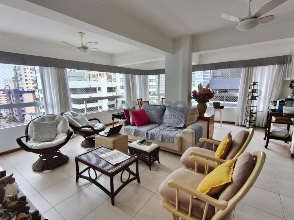 Apartamento 3 Dormitórios