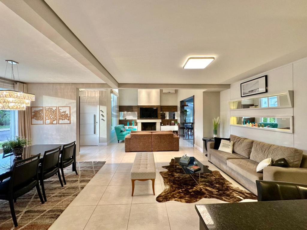 Casa em Condominio 3 Dormitórios