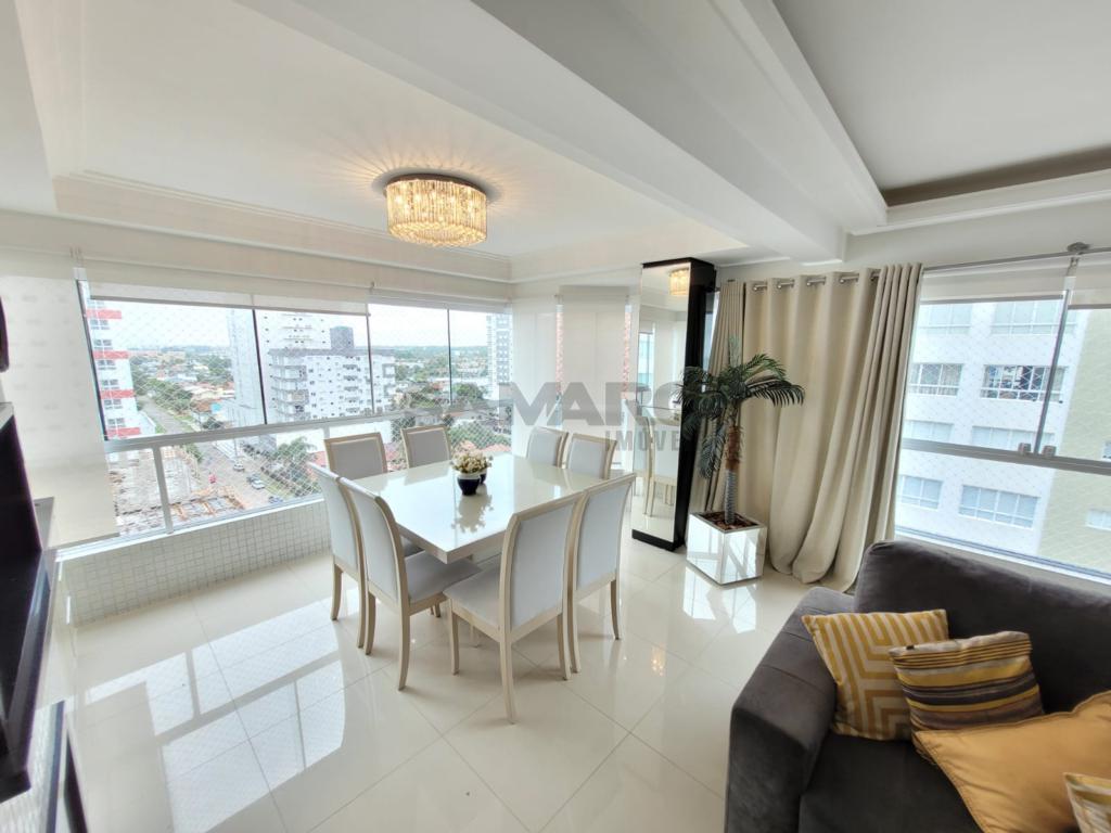 Apartamento 3 Dormitórios