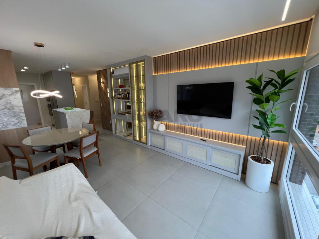 Apartamento 3 Dormitórios