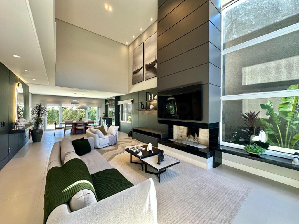 Casas e Sobrados em Condomínio Fechado