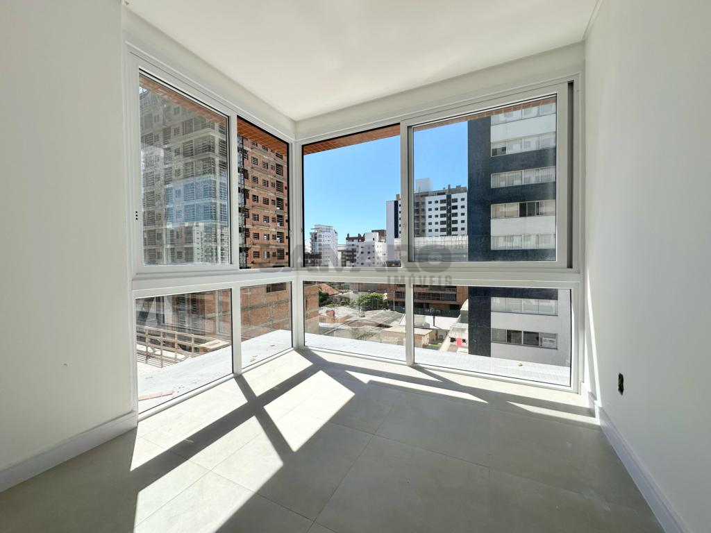 Apartamento 3 Dormitórios