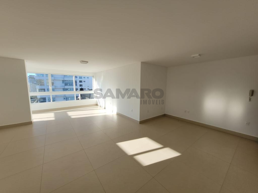 Apartamento 3 Dormitórios