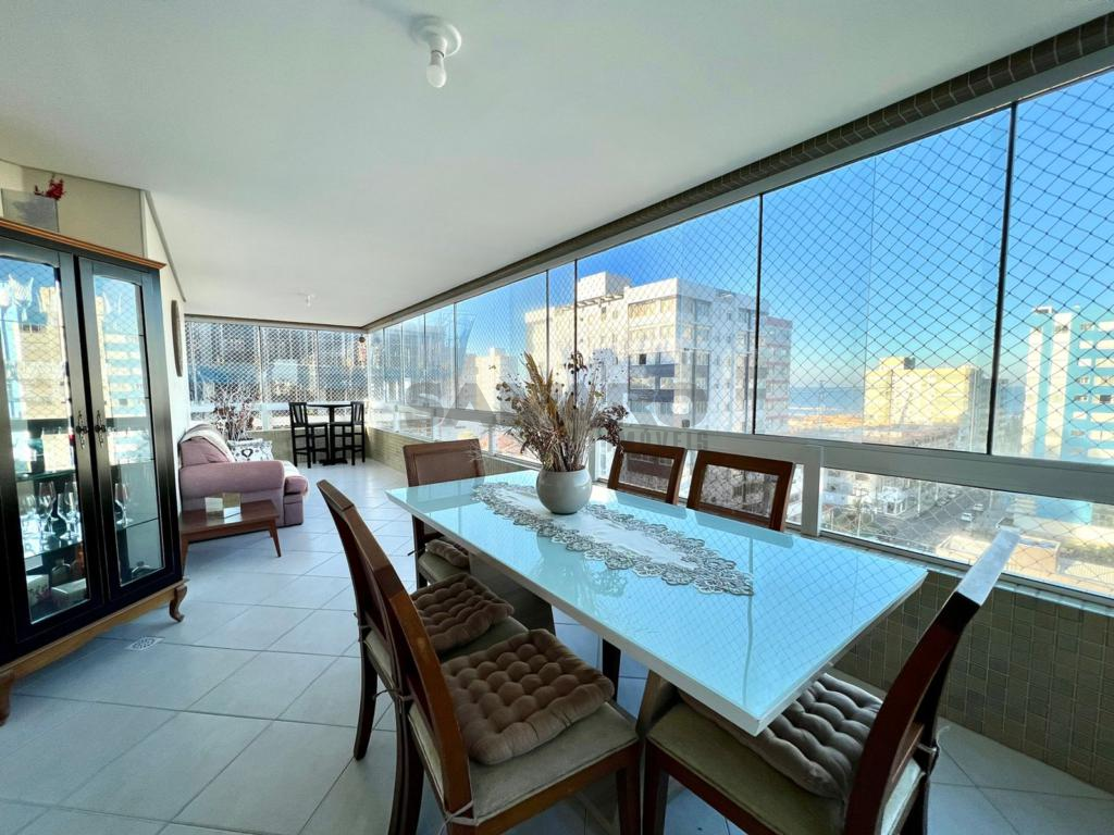Apartamento 3 Dormitórios