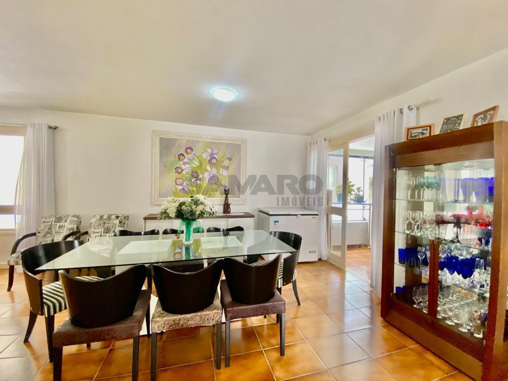 Apartamento 3 Dormitórios