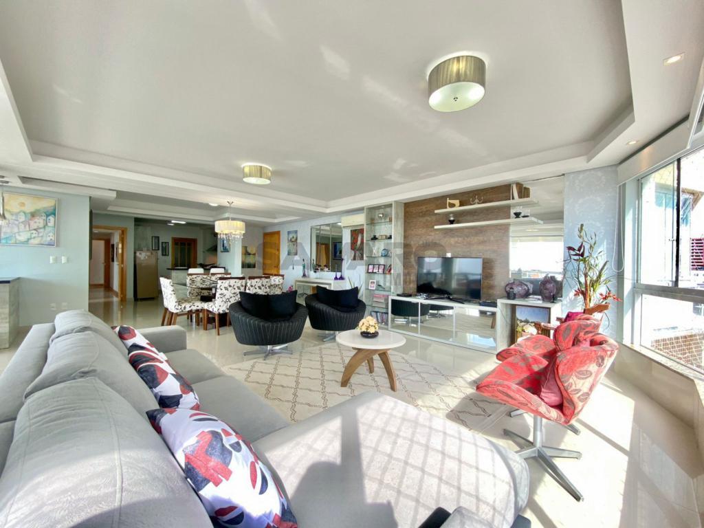 Apartamento 4 Dormitórios