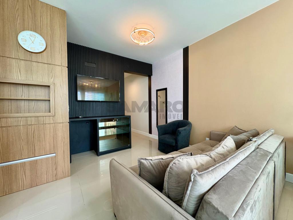 Apartamento 3 Dormitórios