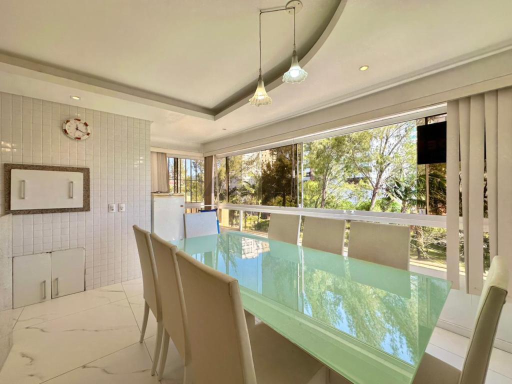 Apartamento 3 Dormitórios